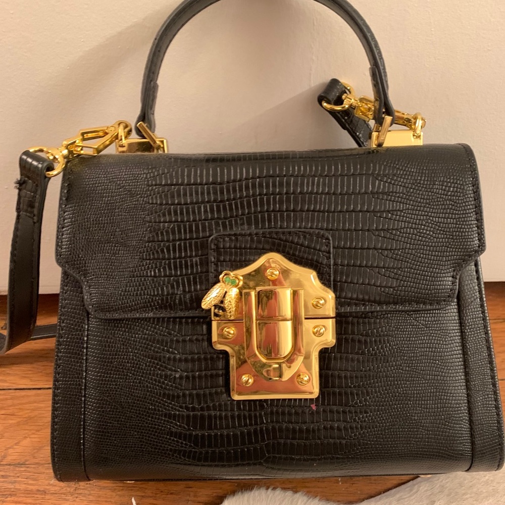 La’Festin black hand bag